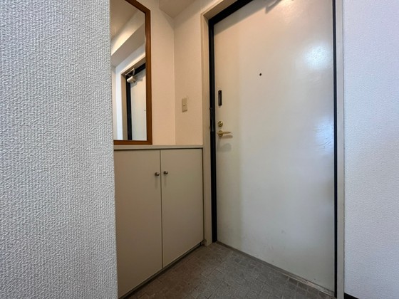 玄関　※別部屋の写真です