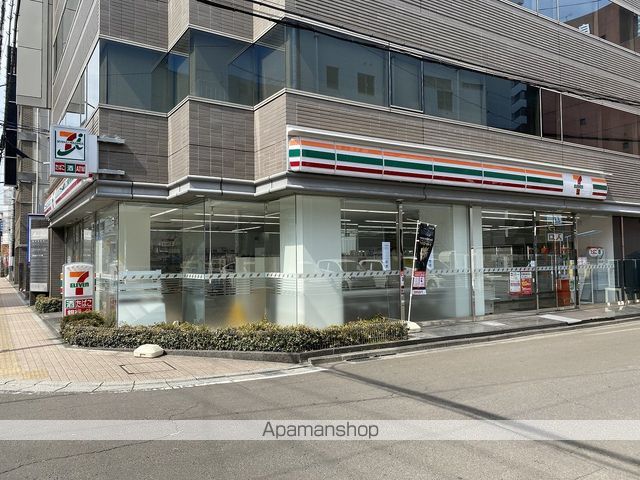 コンビニ　セブンイレブン（コンビニ）まで73m