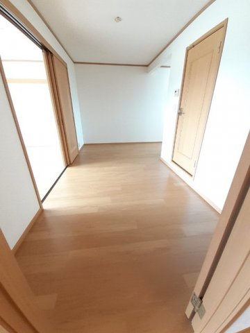 居室・リビング　こちらの居間で趣味の時間をお楽しみください