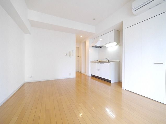 居室・リビング　★明るい洋室7.8帖★