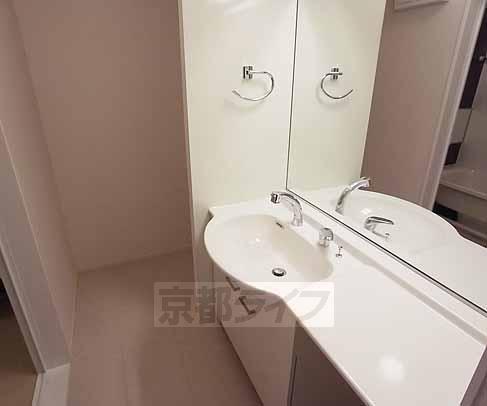 洗面設備　類似写真になります