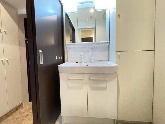 洗面設備　※参考写真