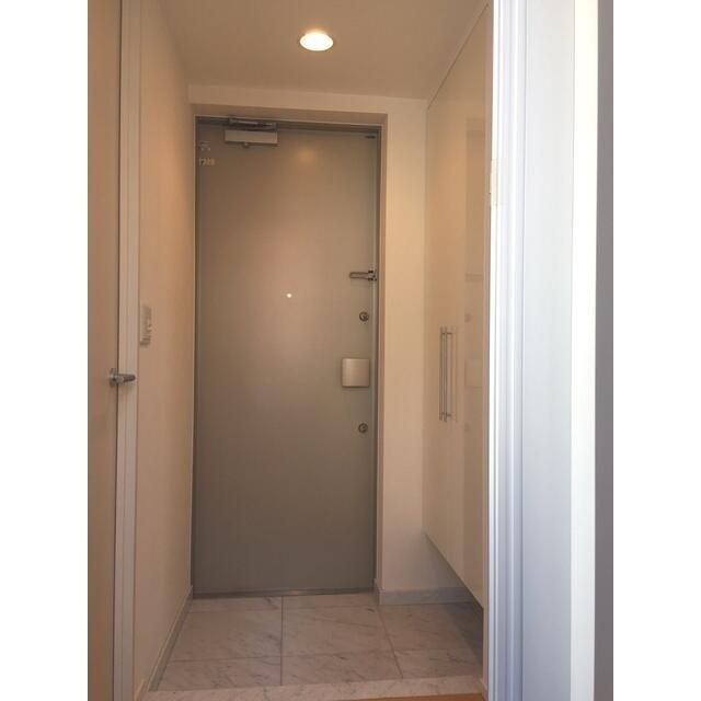 玄関　ゆったりとした玄関です