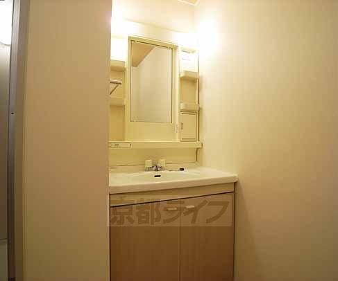 洗面設備　毎日のスタートはこちらから。