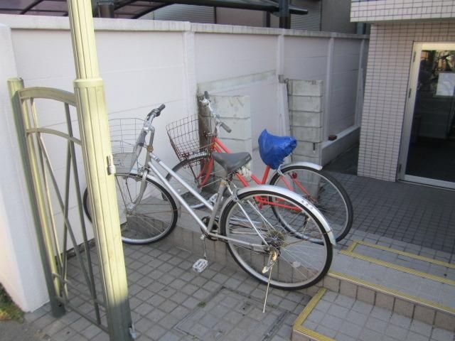駐車場　駐輪場