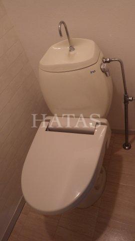 トイレ　同物件別部屋です　現地リノベーション後を優先致します