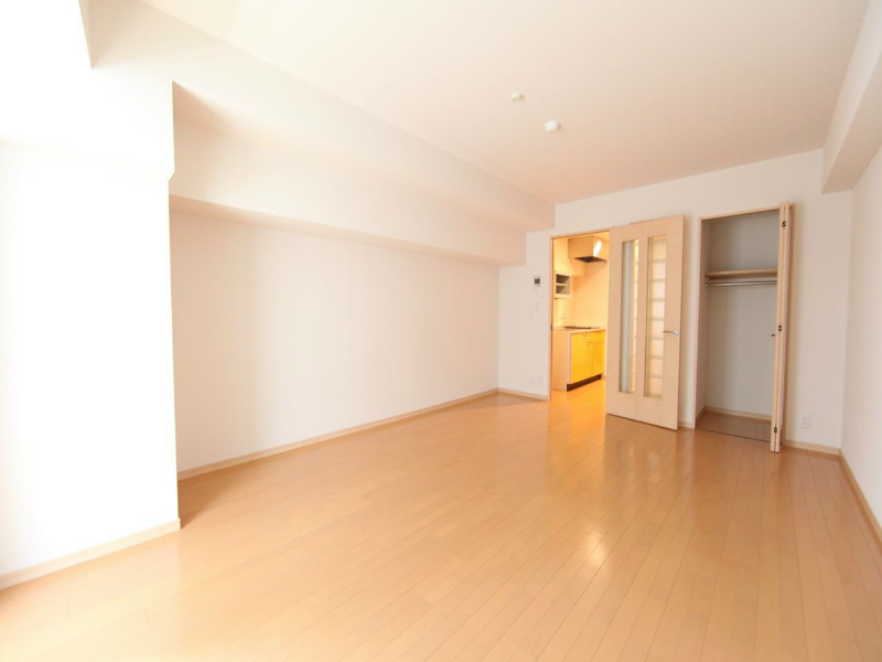 居室・リビング　洋室12帖　クローゼット付（収納充実してます）