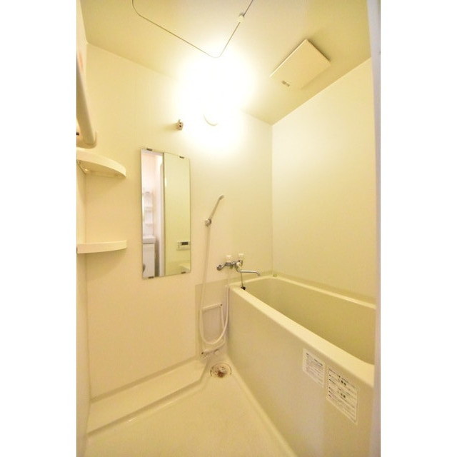 バス・シャワールーム　当社提携物件の為、どこよりも安く早く安心してご契約できます。