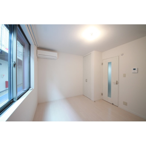 居室・リビング　当社提携物件の為、どこよりも安く早く安心してご契約できます。