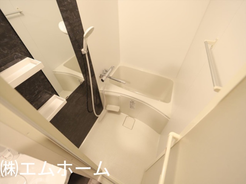 バス・シャワールーム　浴室暖房乾燥機付お風呂