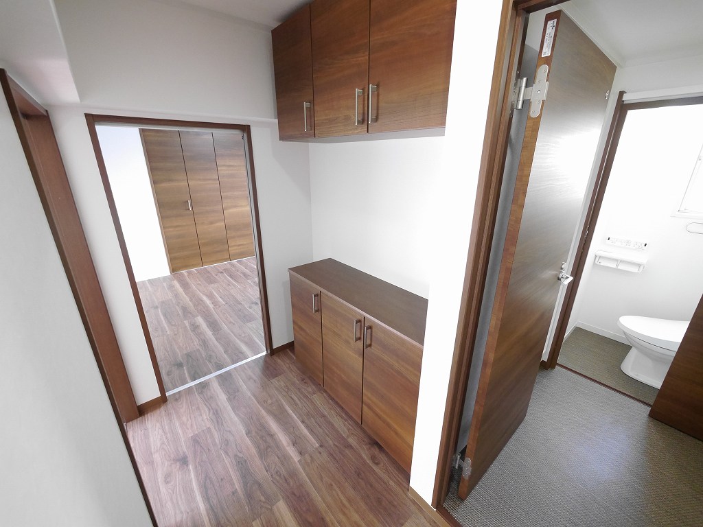 鶴甲コーポ26号館の玄関写真