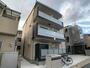 長瀬駅より徒歩5分 築4年2ヶ月 3階建の賃貸物件