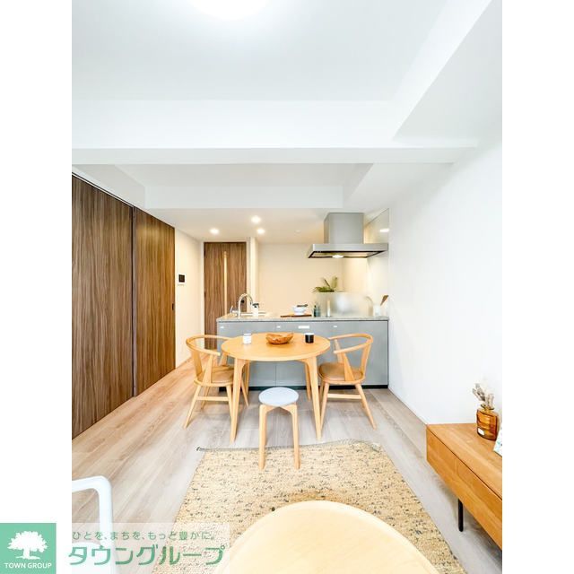 居室・リビング　【家具・家電の備え付けはありません】