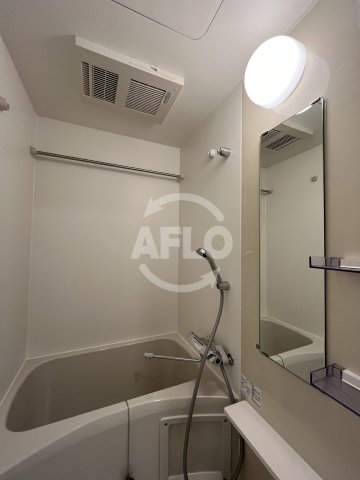 バス・シャワールーム　ファーストフィオーレ北大阪リアン　浴室