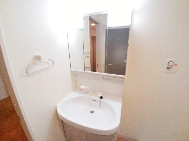 庭　独立洗面台