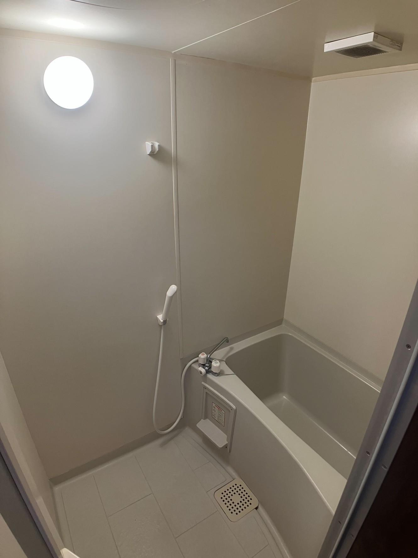 バス・シャワールーム　バス