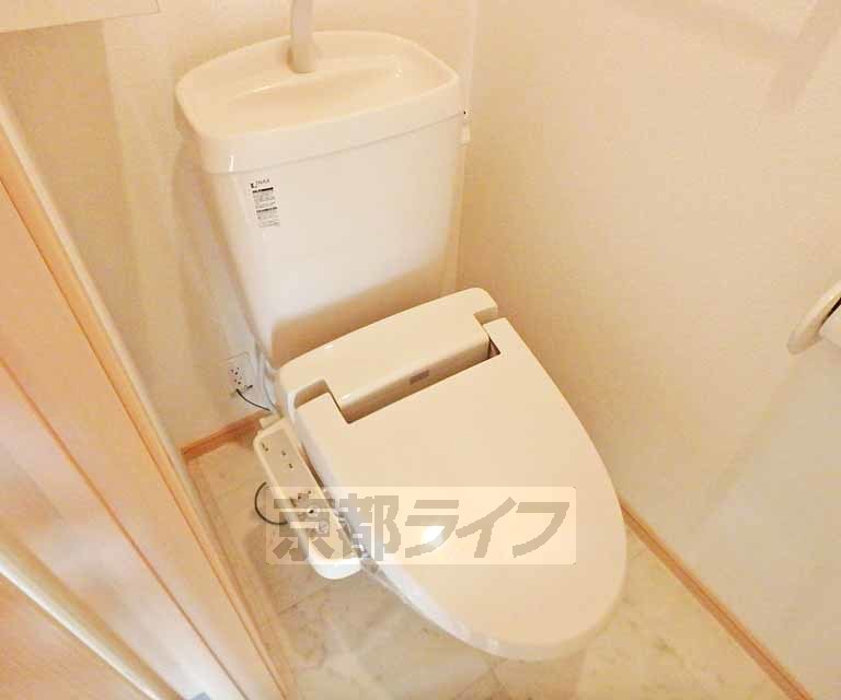 トイレ　シンプルで使いやすいトイレスペース
