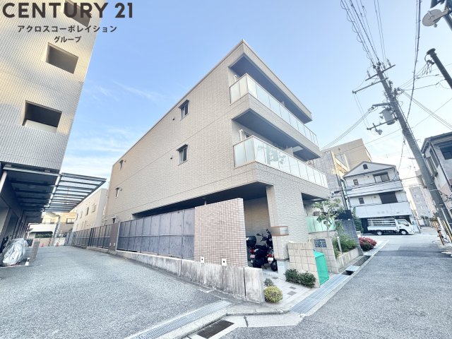 建物外観　オートロックつきで外部からの出入りがなく安心です