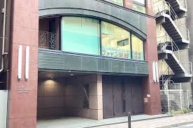 ドラックストア　ファイン薬局 八重洲日本橋（ドラッグストア）まで276m