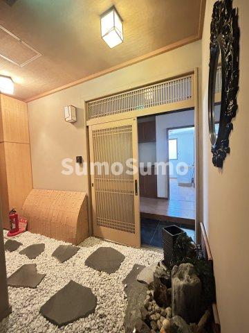 玄関　落ち着いた玄関です