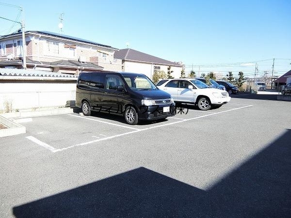 駐車場　敷地内駐車場！