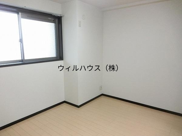 その他部屋・スペース　明るい洋室！