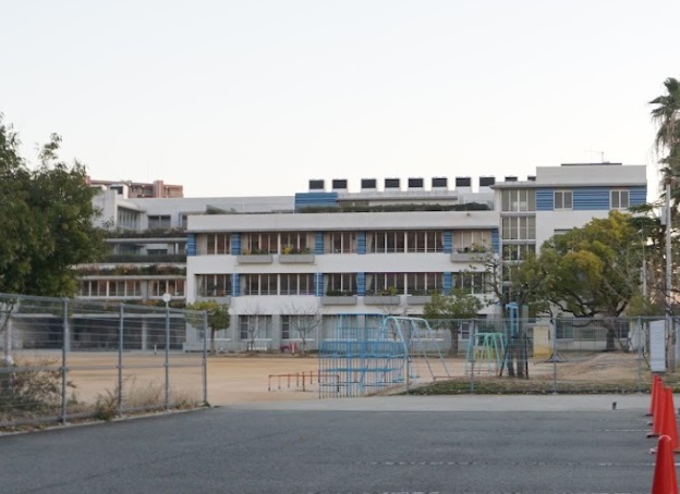 小学校　浜脇小学校（小学校）まで252m