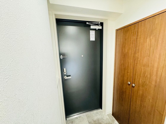 玄関　※別部屋の写真です