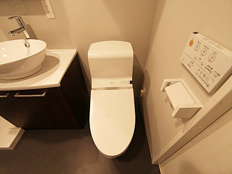 トイレ　トイレ