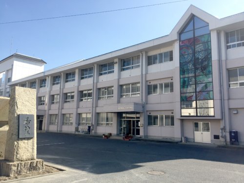 中学校　平和中学校（中学校）まで2620m