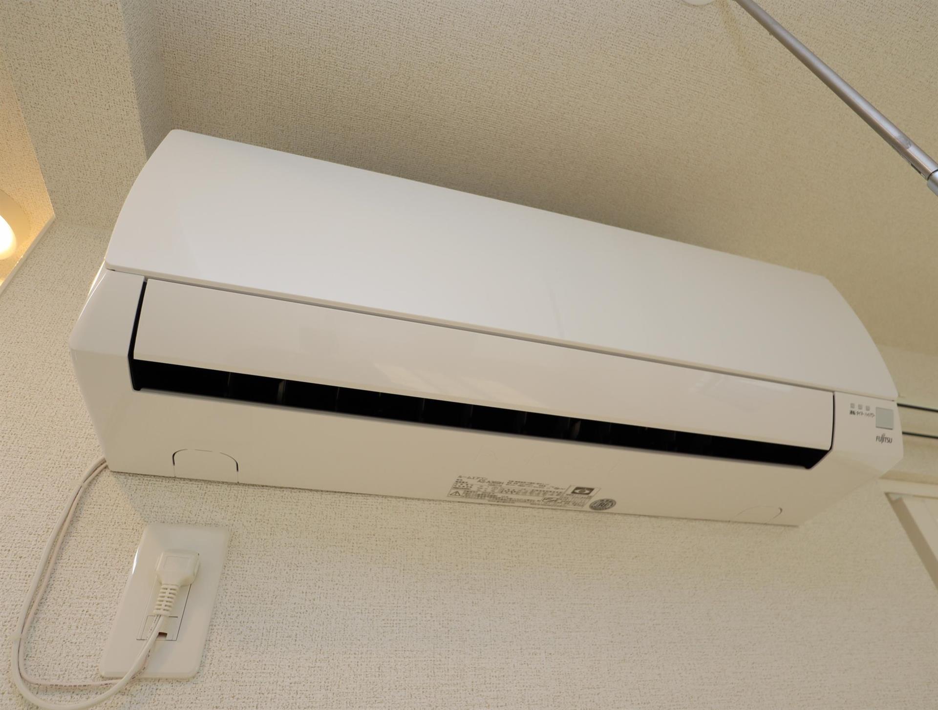 その他設備　リビング エアコン