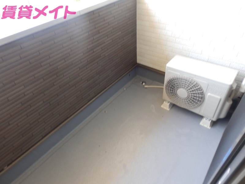 バルコニー　別部屋反転参考写真です