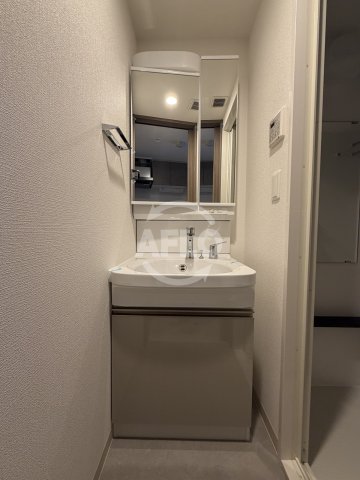 洗面設備　エステムコート難波WEST-SIDEIXレデント　　洗面台