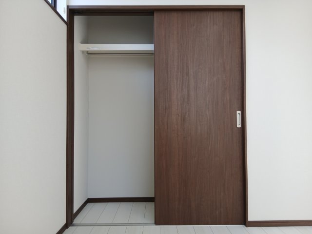 収納　洋室収納