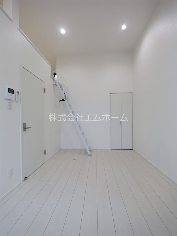 その他　洋室5.5帖　ロフト4.6帖（収納でもお部屋でも使えます）