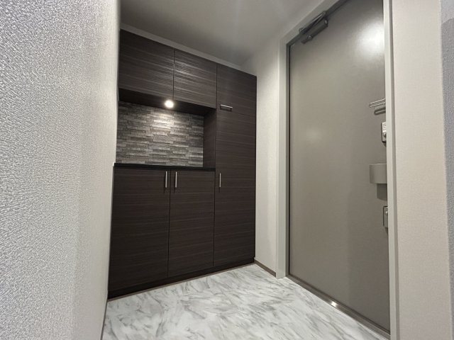 玄関　同物件別号室の写真です。