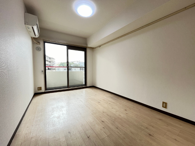 居室・リビング　掲載写真は他号室のもの