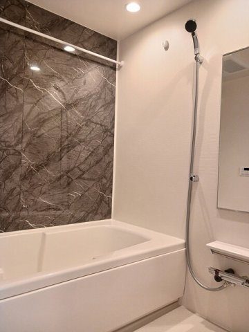 バス・シャワールーム　お風呂です