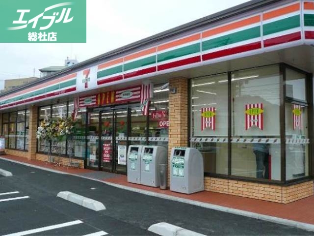 コンビニ　セブンイレブン倉敷二子店（コンビニ）まで530m