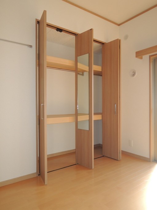 収納　※別号室の参考写真になります。