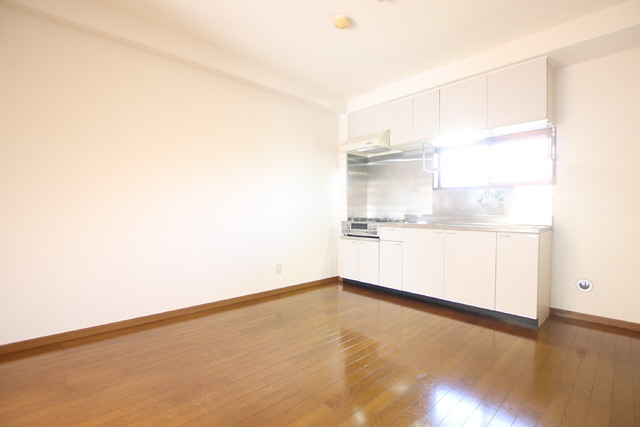 居室・リビング　７．５帖のダイニング