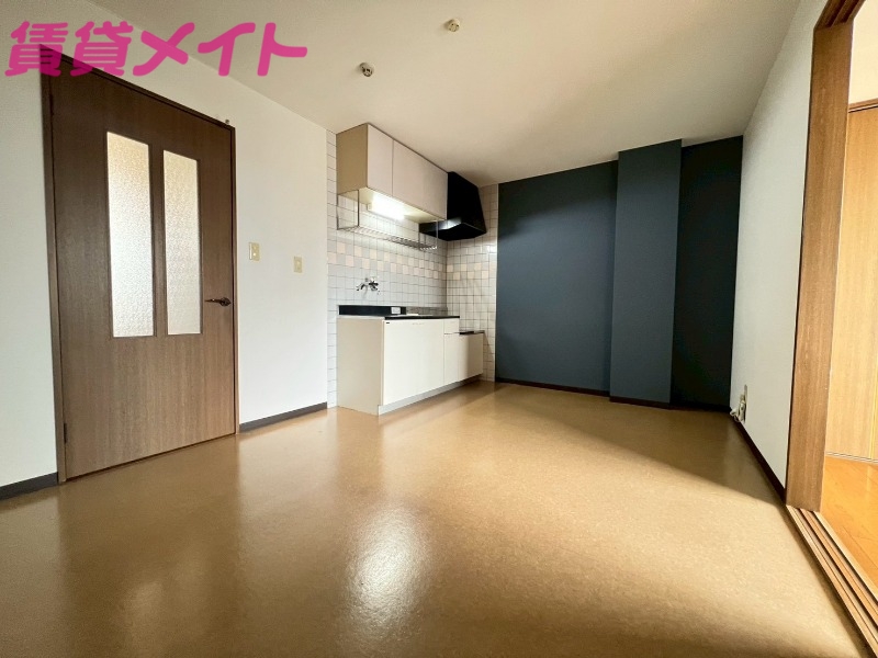 居室・リビング　同型参考写真