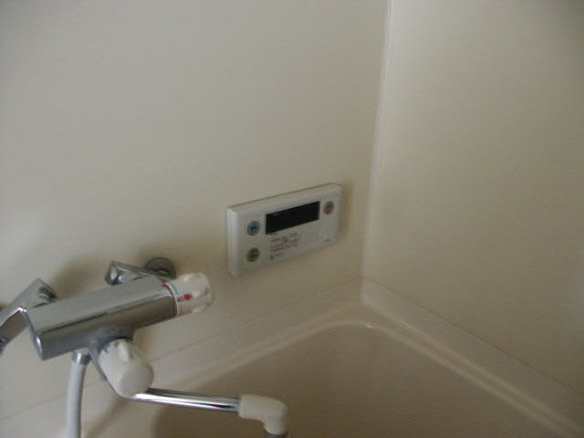 バス・シャワールーム　1階別室の参考写真です。現況を優先します。(103)