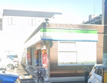 コンビニ　ファミリーマート 今津中三丁目店（コンビニ）まで568m