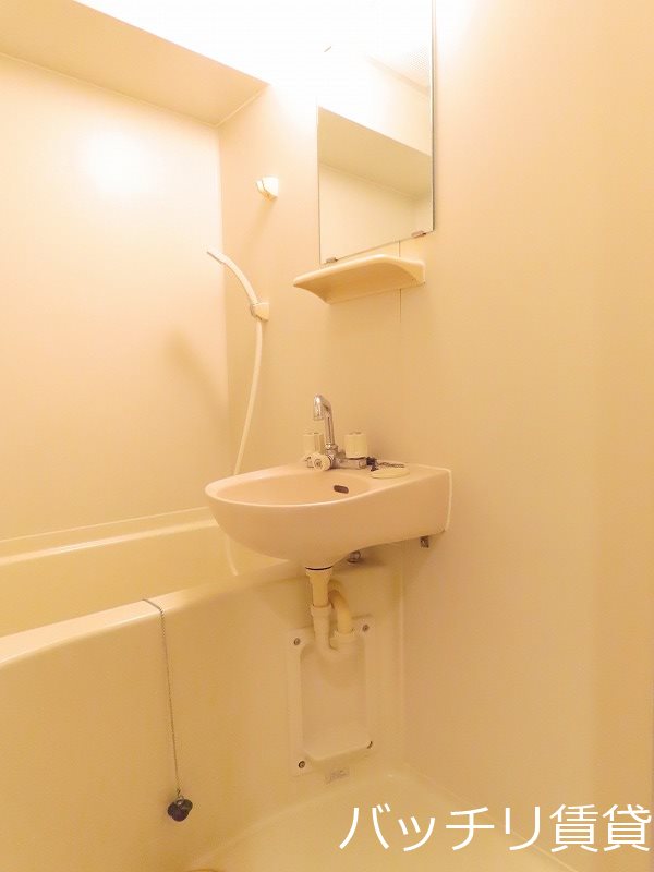 バス・シャワールーム　別号室イメージの為、現状を優先致します。