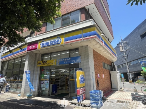 コンビニ　ミニストップ福岡大橋１丁目（コンビニ）まで180m