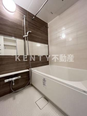 バス・シャワールーム　コンパクトで使いやすいお風呂です