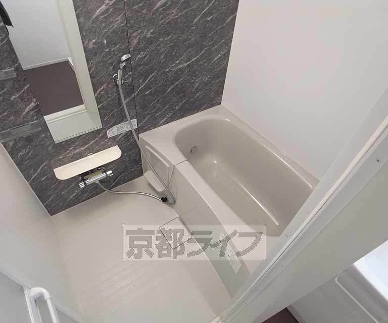 バス・シャワールーム　きれいなお風呂です。