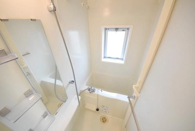 バス・シャワールーム　きれいなバスルーム