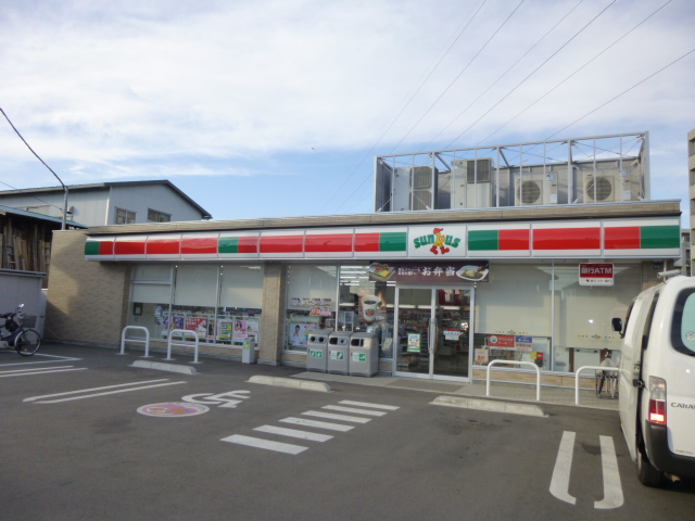 コンビニ　サンクス 横浜下田町五丁目店（コンビニ）まで261m